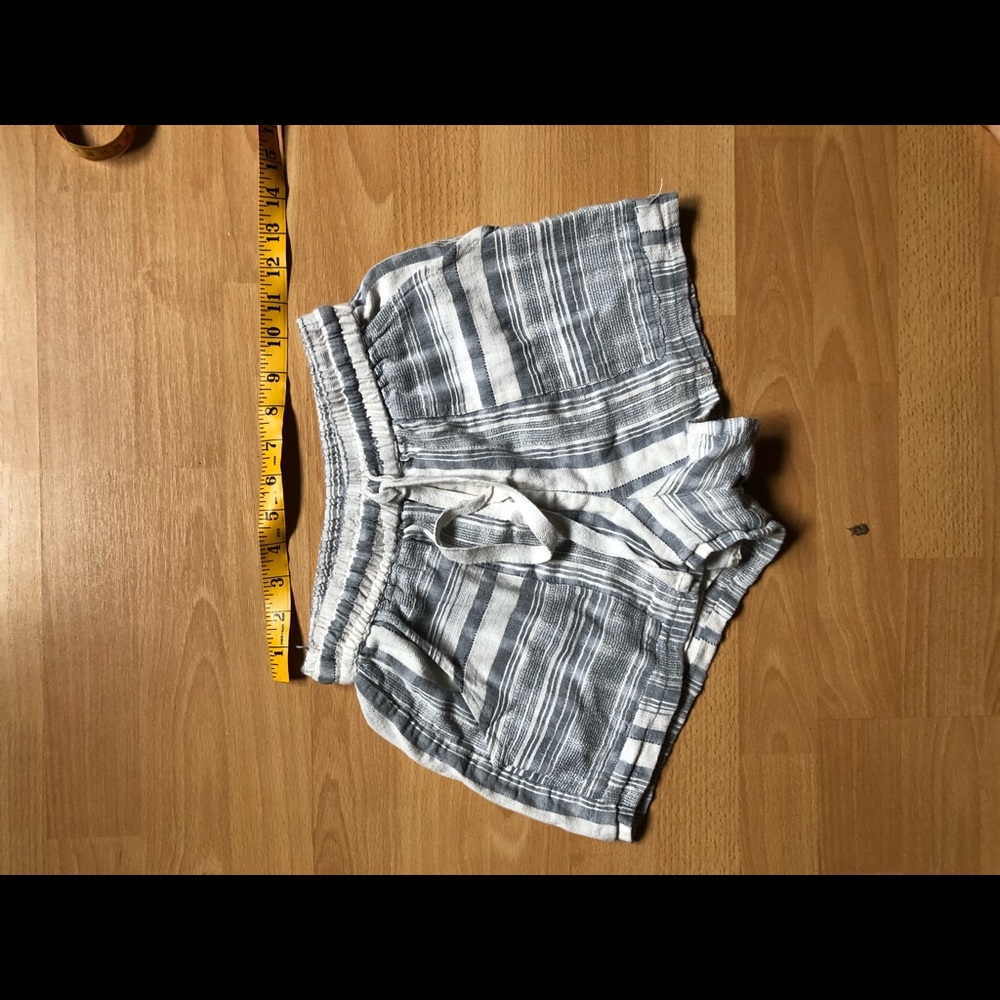 Boho Stripe Pattern Short - Picture 4 of 5